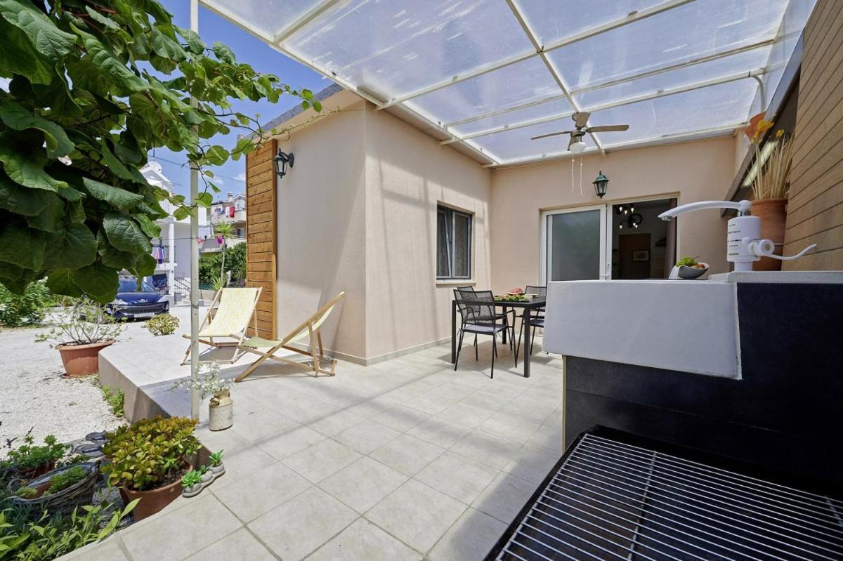 Šmuketa in Trogir Haus für 4-5 Personen Villa Eksteriør bilde